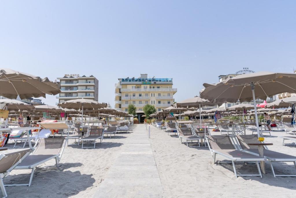 Hotel Byron Milano Marittima Exterior photo