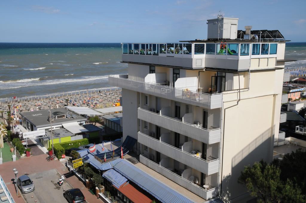 Hotel Byron Milano Marittima Exterior photo