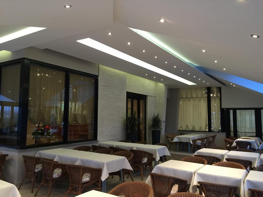 Hotel Byron Milano Marittima Exterior photo