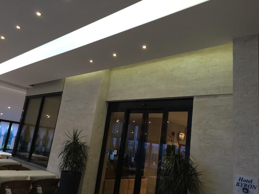 Hotel Byron Milano Marittima Exterior photo